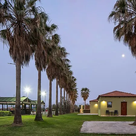 La Palma Beachfront Case de vacanță